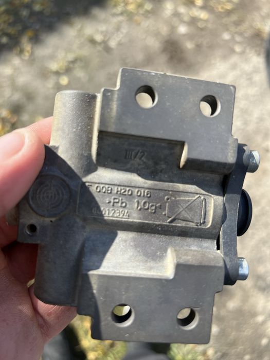 Дозуючий модуль адблю ман