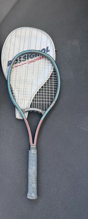 Raquete tenis usada mas em otimo estaso
