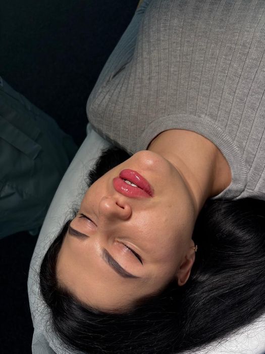 Пошук моделей на губи та ботокс