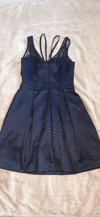 SUKIENKA GUESS roz S M granatowa z koronką