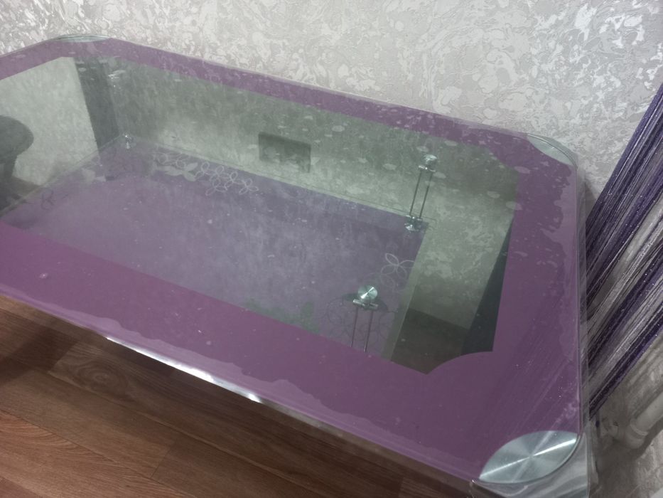 Продам кухонный стеклянный стол