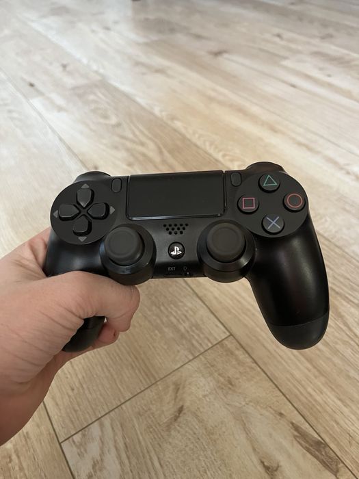 Продам Sony playstation 4PRO 10 ревізії