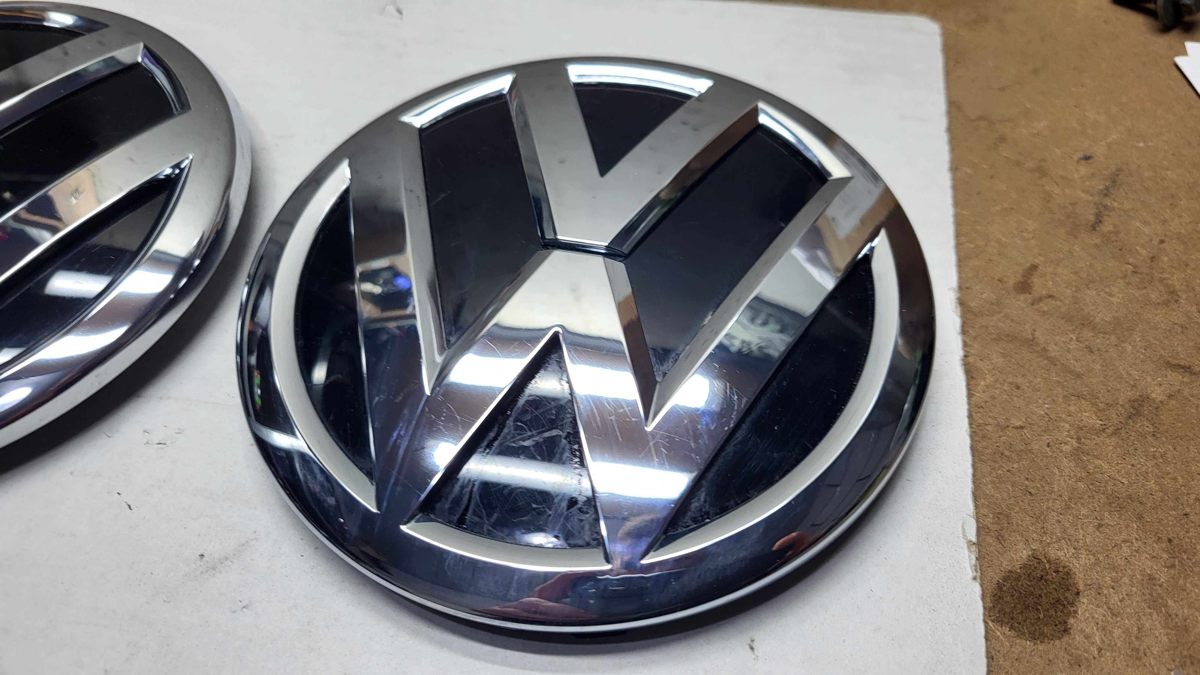 Emblemat Znaczek Logo w Grill VW Volkswagen Passat B8 2014- 3G0