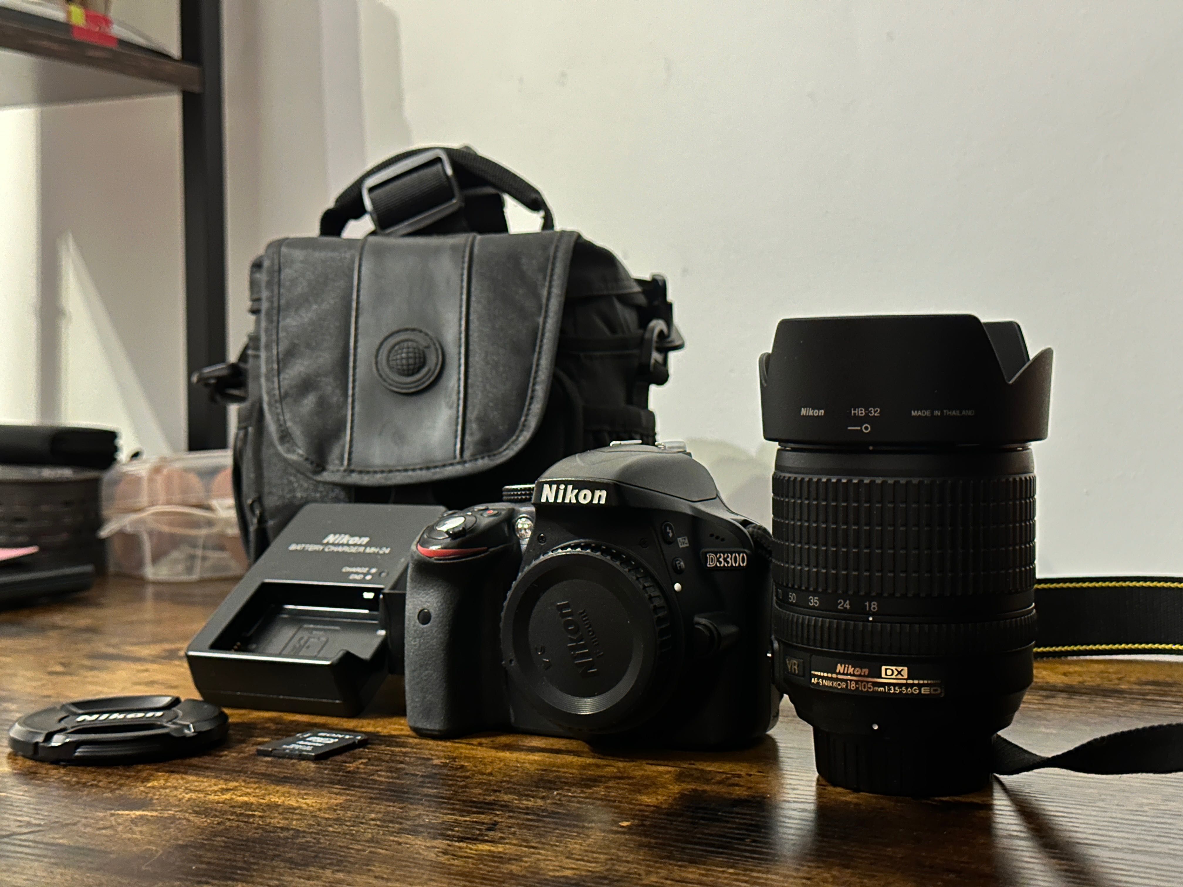 JAK NOWY! Nikon d3300 z obiektywem(18-105 kit) i akcesoriami