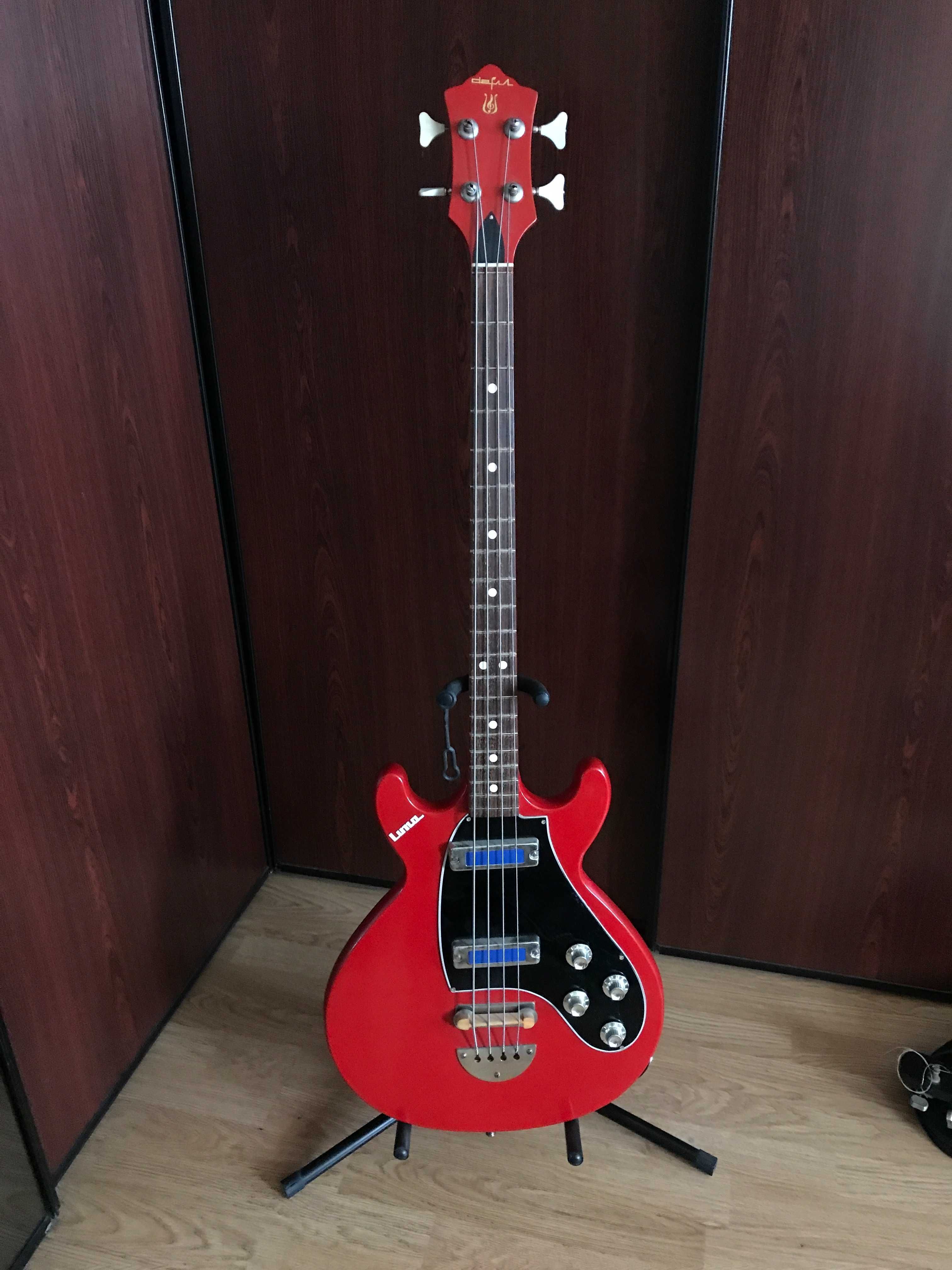 gitara basowa Defil Luna