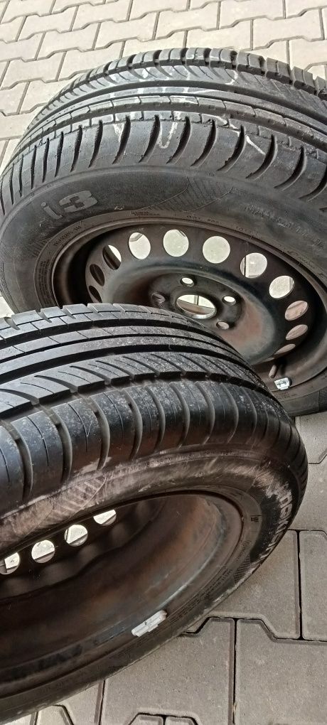 Opony Nokian z felgami 15