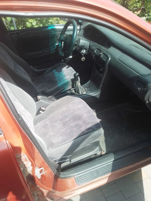 Мазда 6 1995 року