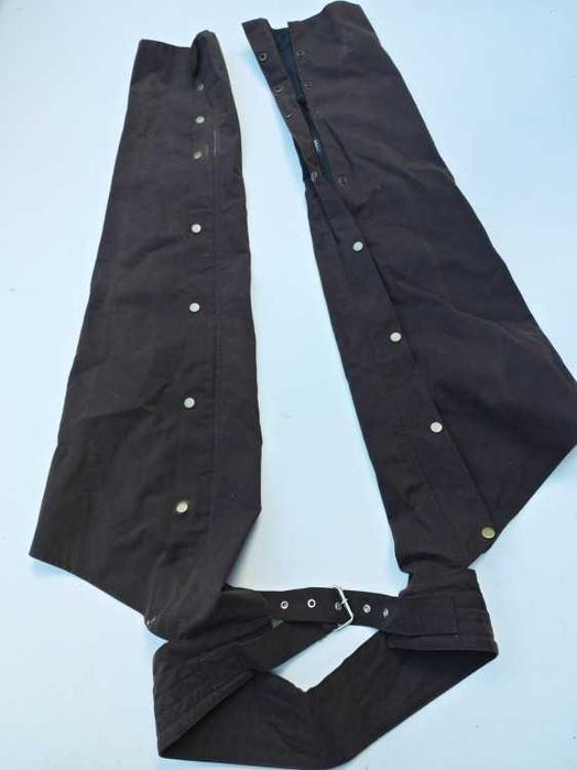 Czapsy westernowe wykonane z olejowanej bawełny! Bushfire S