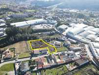 Oportunidade Imperdível: Terreno com Viabilidade de Construção em uma