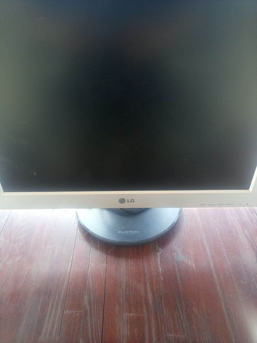 Monitor LG Flatron