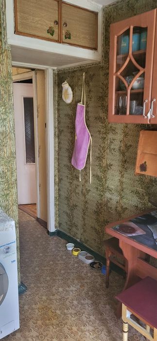 Продажа двухкомнатной квартиры в центре города.