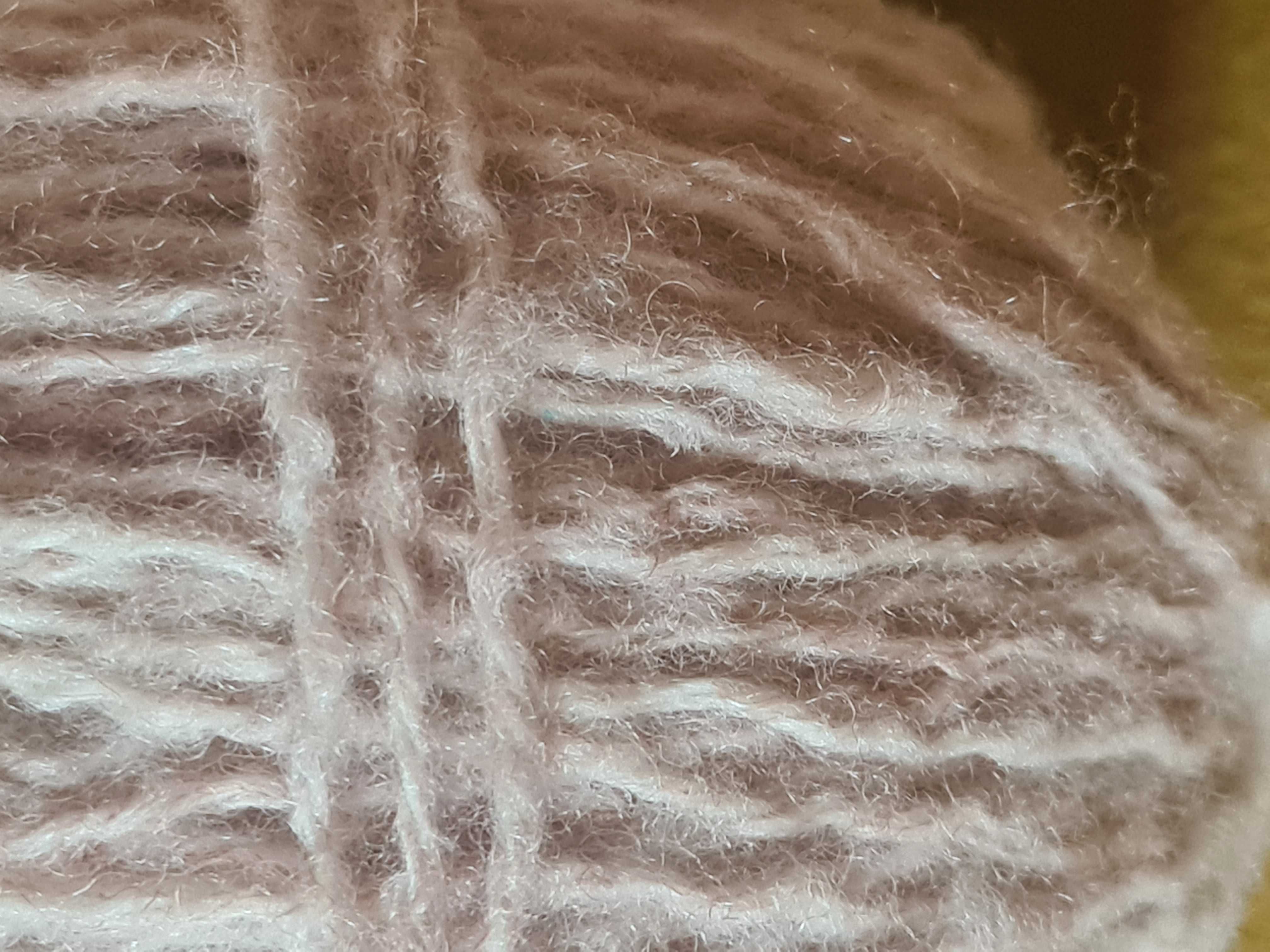 Nowa wełna owcza 100%, kremplowana, ciepły beż, 343 gramy