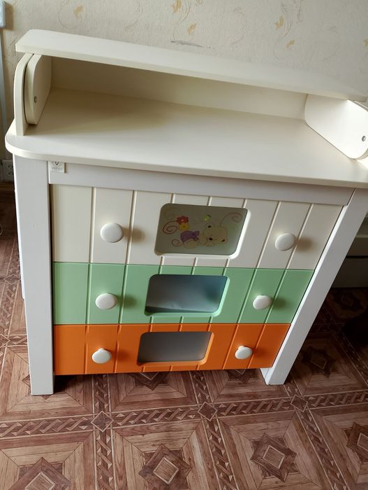 Продам комод, піленальний столик