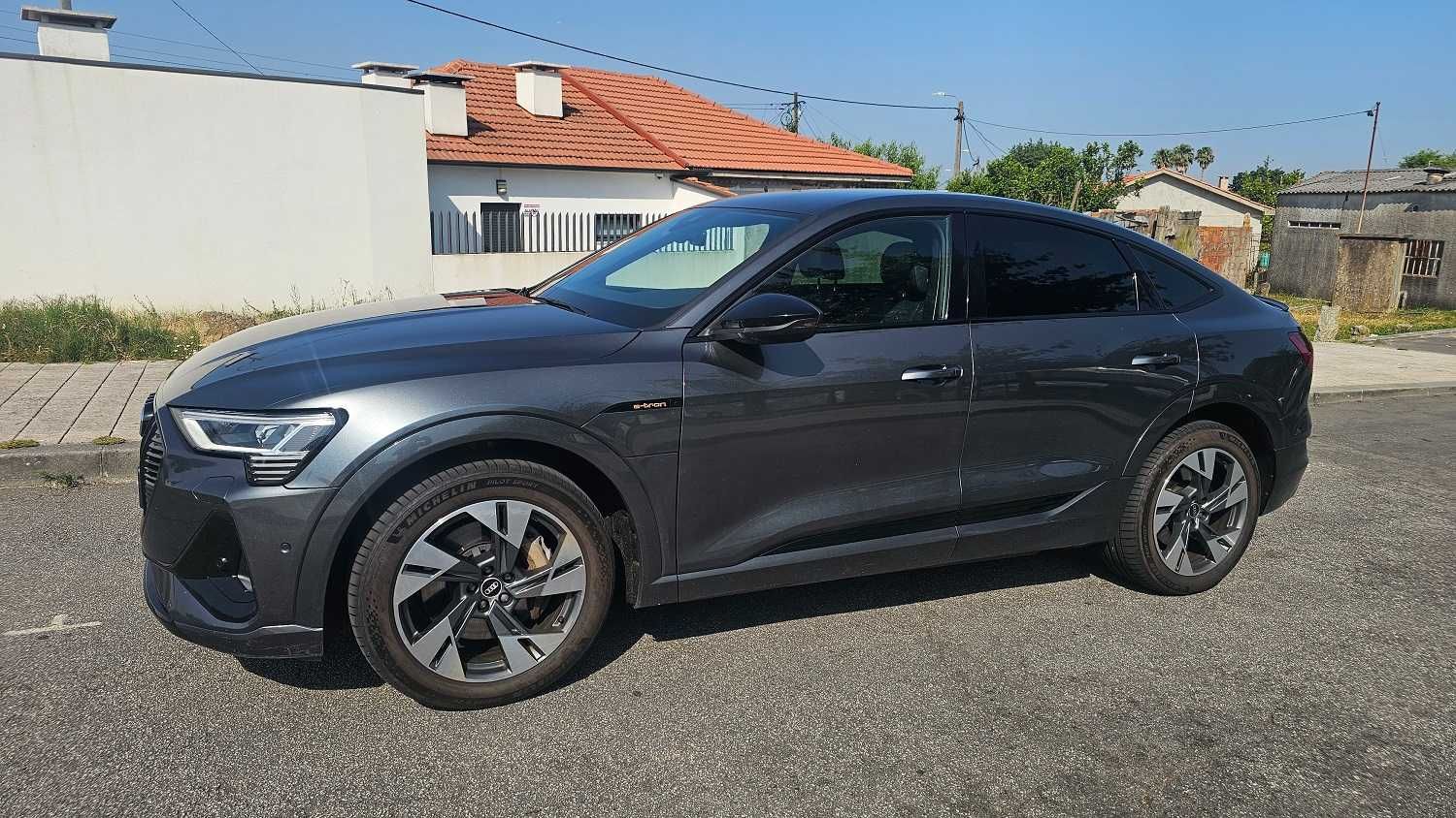 Audi Q8 E-Tron S-Line Nacional