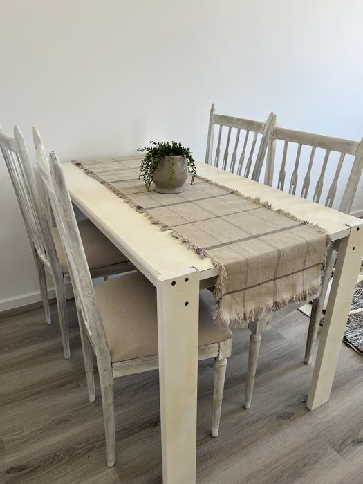 4 cadeiras antigas recuperadas