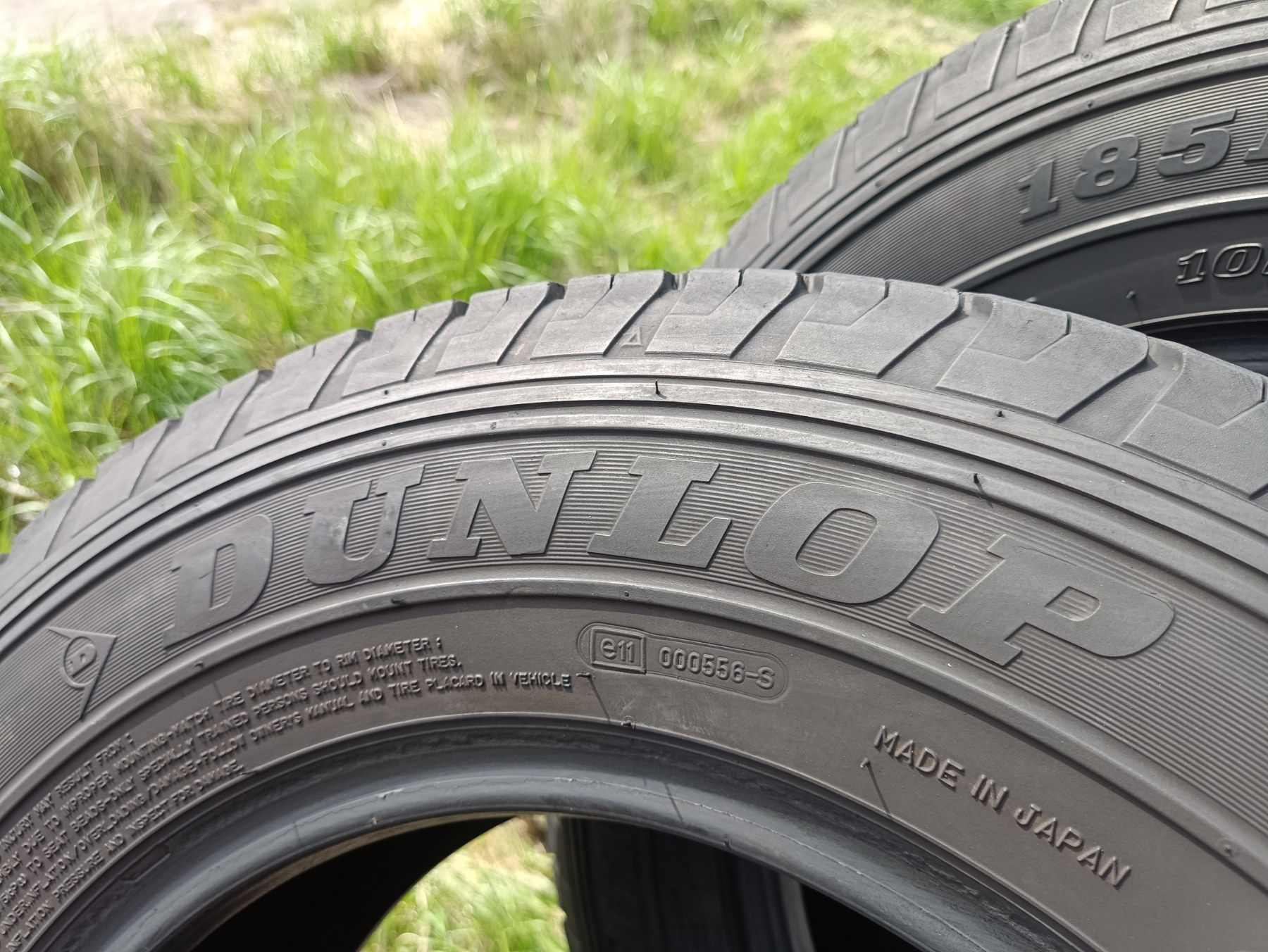 Літні шини Dunlop 185 R14C резина цешка Р14 С