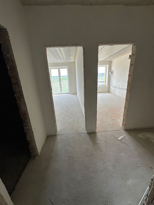 Продам 1 кімнатну квартиру біля Києва.Будинок готовий.Центр міста 10хв