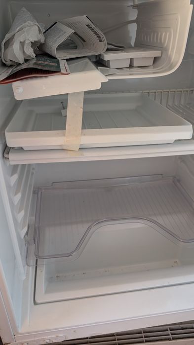 Frigorífico encastrar Ariston