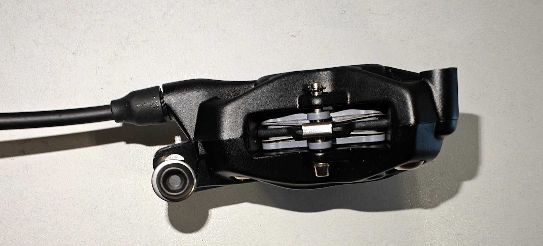 Hamulec tarczowy SRAM G2 R