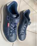 Buty levi's rozmiar 33