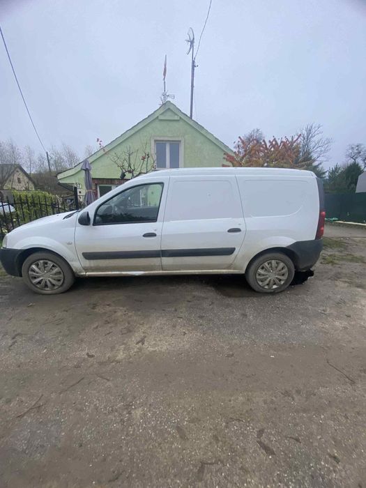 Samochód osobowy Dacia Logan