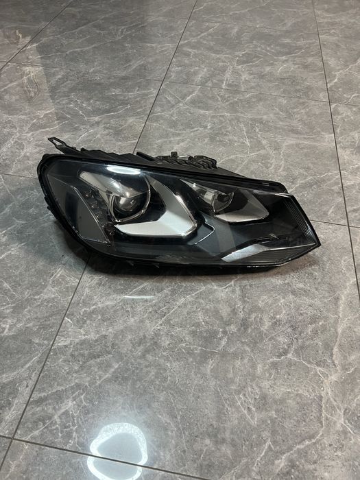 7P1941752 Фара правая Volkswagen Touareg 2010-2017