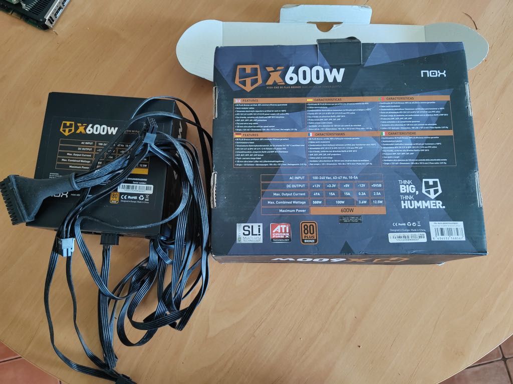 Fonte 600w Hummer X da NOX, 80Plus Bronze sem uso na caixa