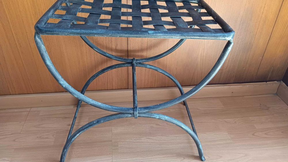 Banco em ferro forjado novo