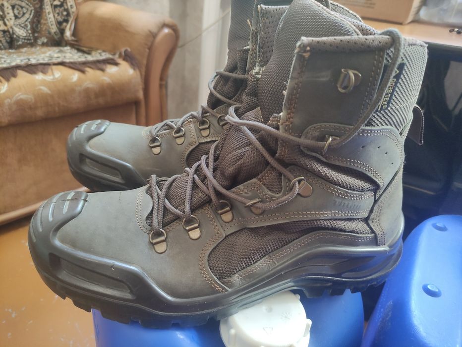 Берци Талан 44 размер летние и демисезонные