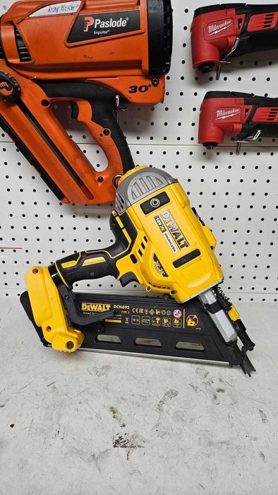 Gwoździarka Dewalt Dcn692 90mm bez akumulatora