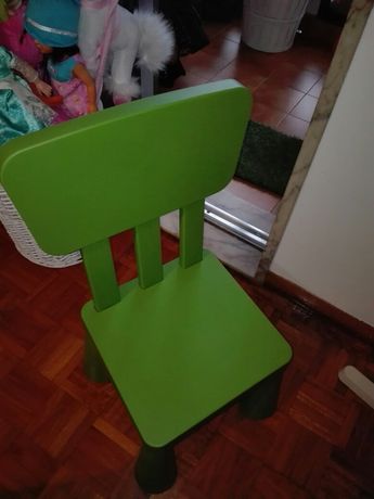 Novo preço Cadeira em verde de criança