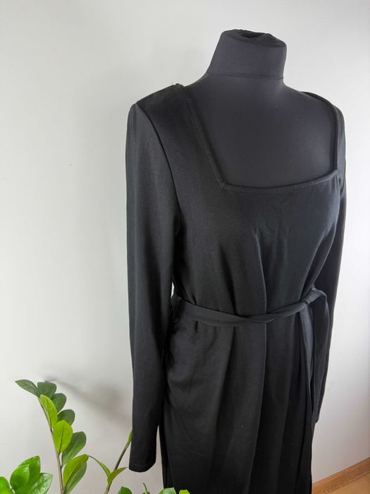 Czarna sukienka z kwadratowym dekoltem dzianinowa ciążowa Bonprix L/XL