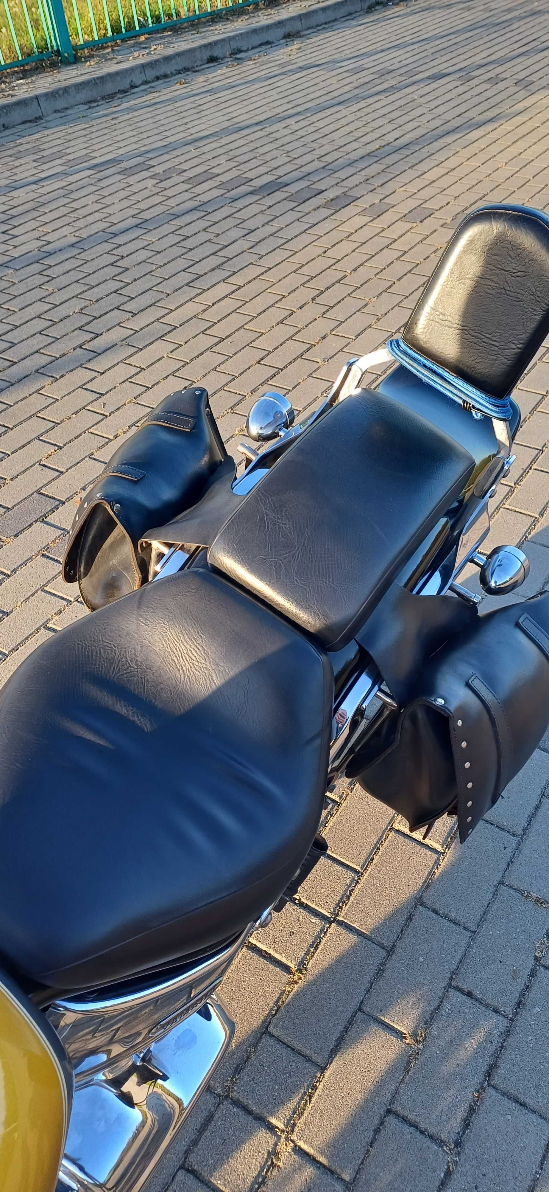 Yamaha XVS 650 Drag star