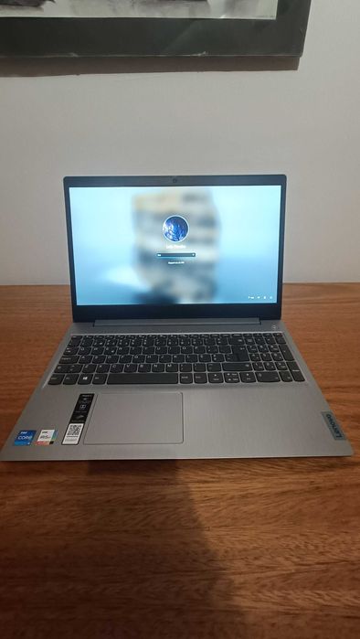 Lenovo IdeaPad 3 i5 - 8GB RAM