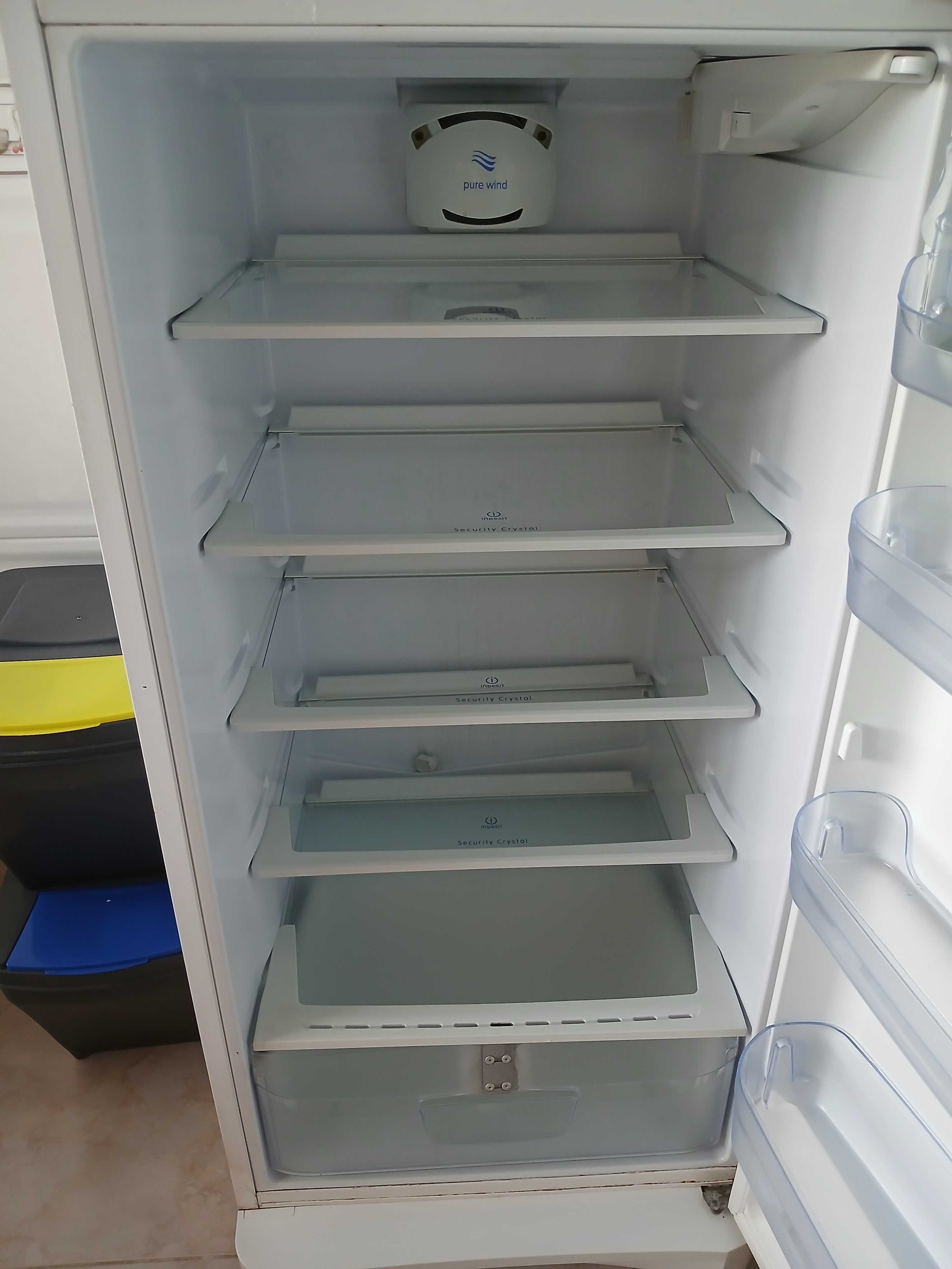 Frigorífico Indesit