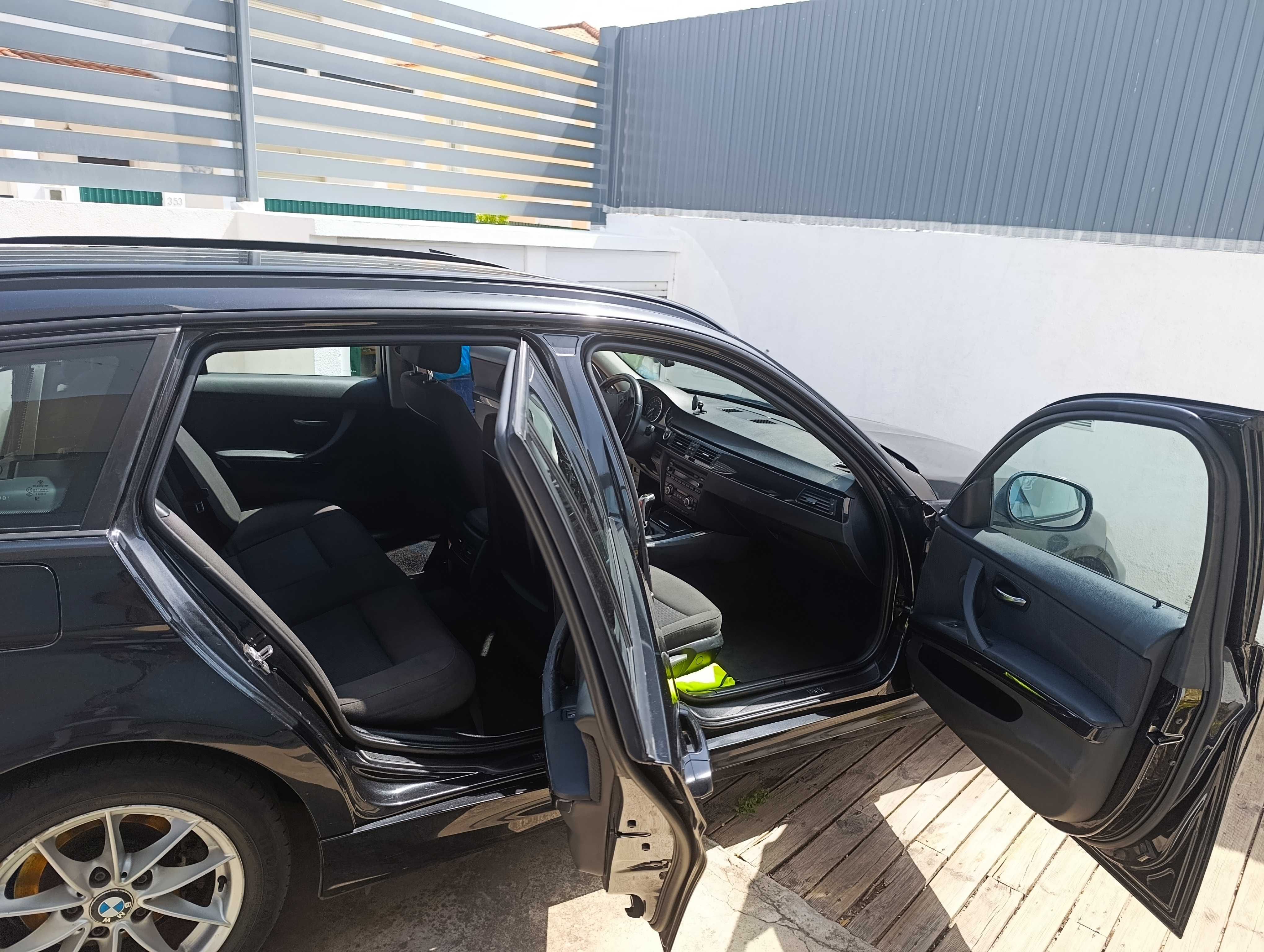 BMW 318 d touring 2010