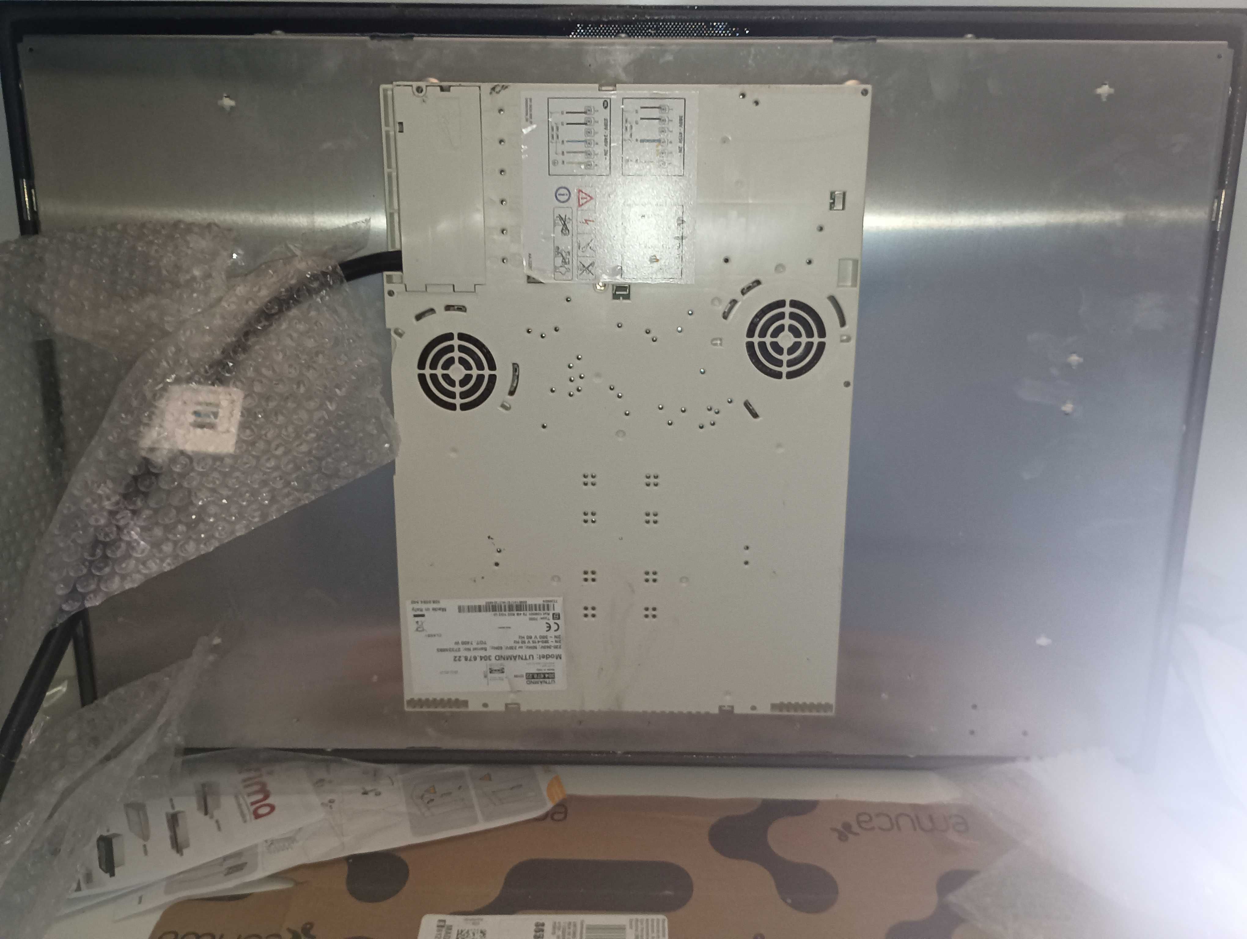 Placa de vitrocerâmica como nova. Não respondo a mensagem.