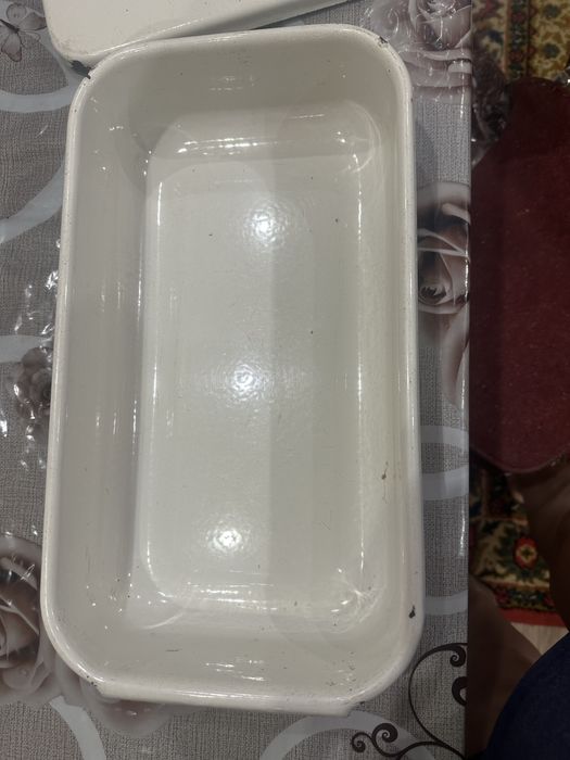 Металевий судок, судно, миска з металевою кришкою