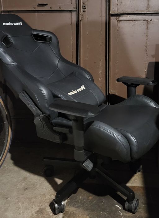 Ігрові крісла Anda Seat, DxRacer, Razer, Hator