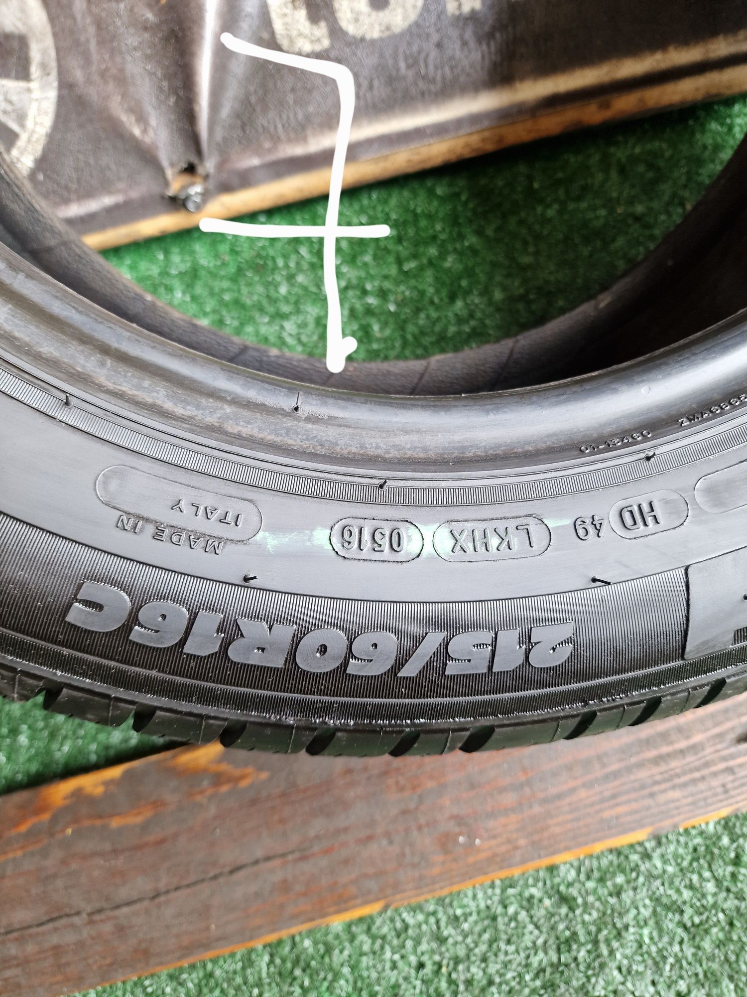 Opony letnie 215/60/16C Michelin wzmacniane Komplet 8.5mm