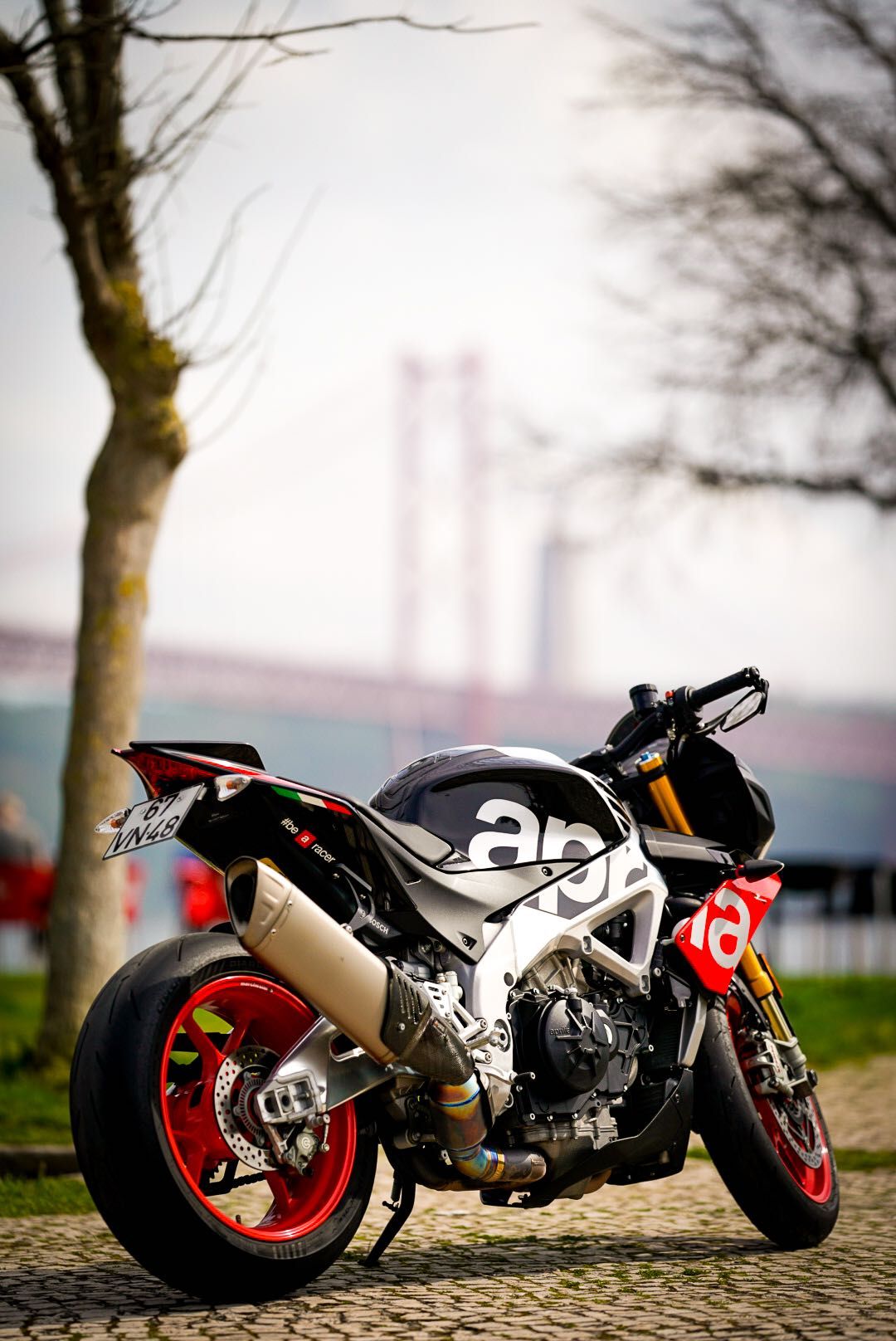 Aprilia Tuono 1100 V4 Factory 2018