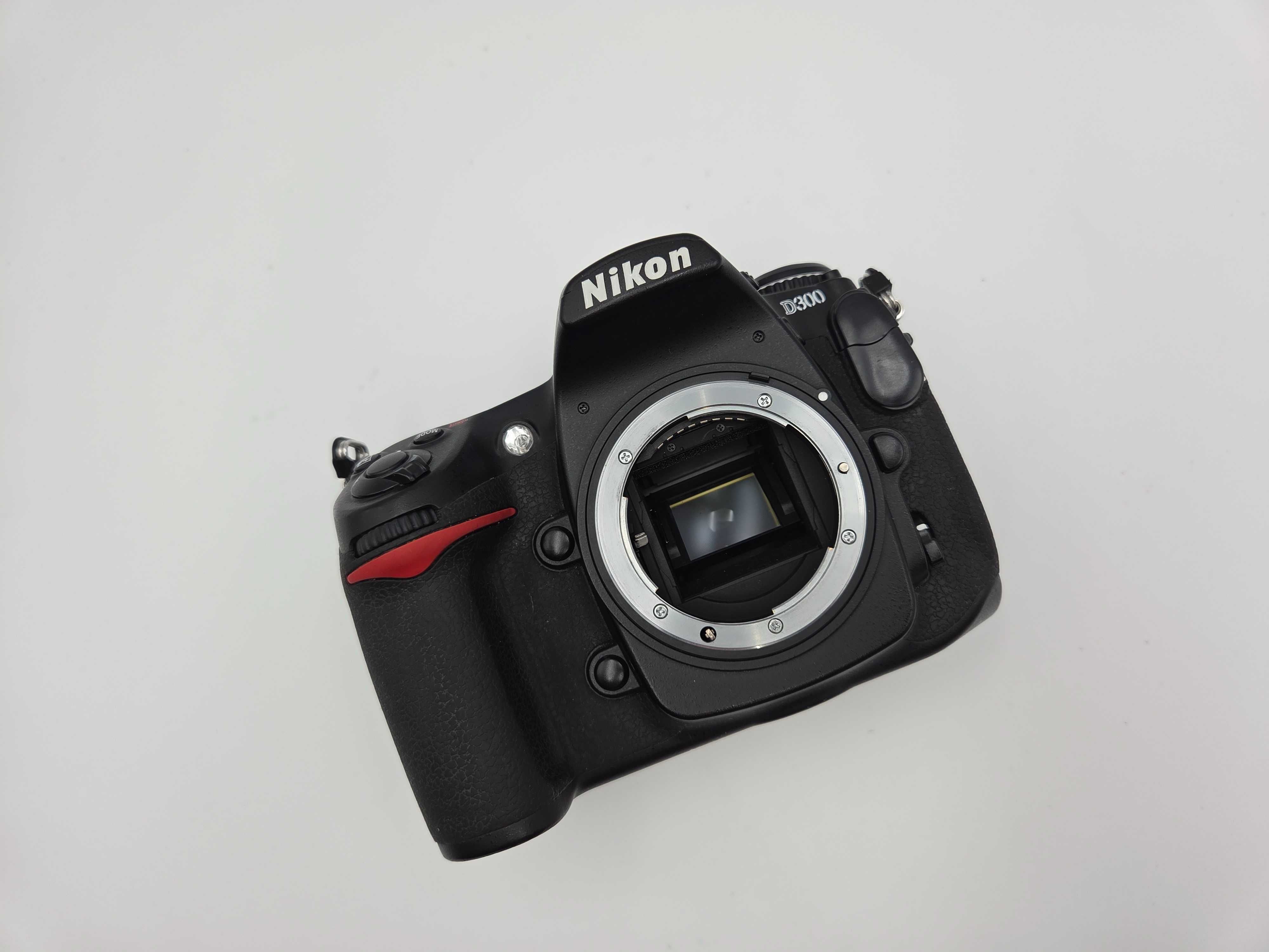 .Aparat Nikon D300 - 36 tys. zdjęć - klasyka cyfrowej fotografii