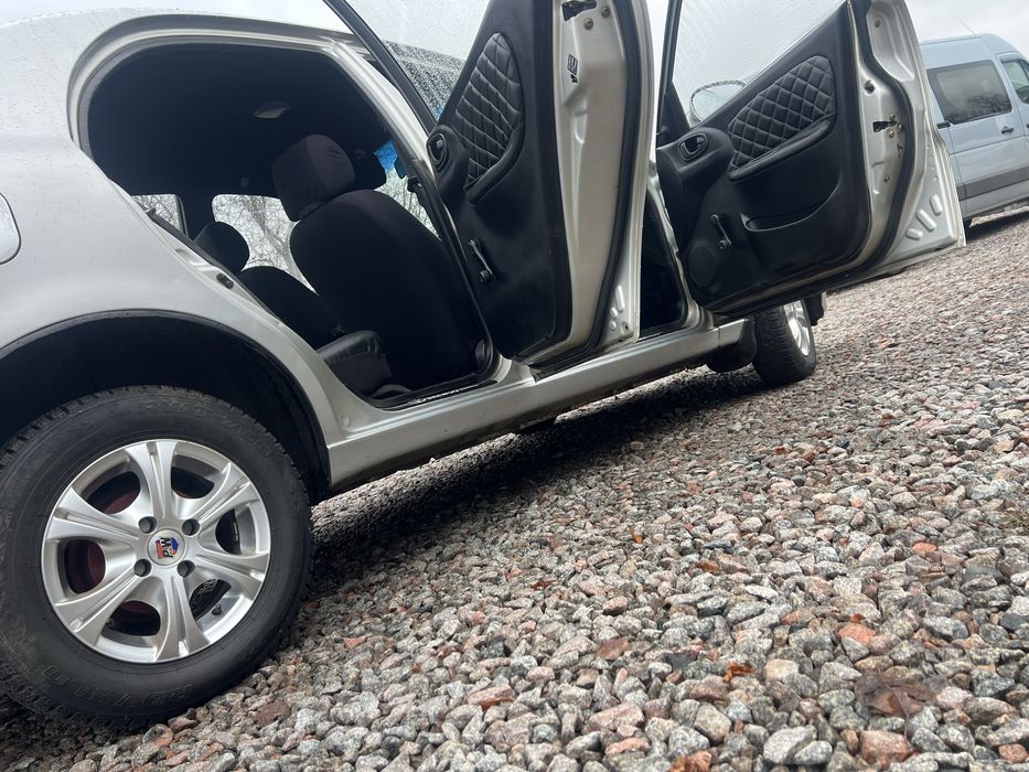 Део сенс 2004рік титани