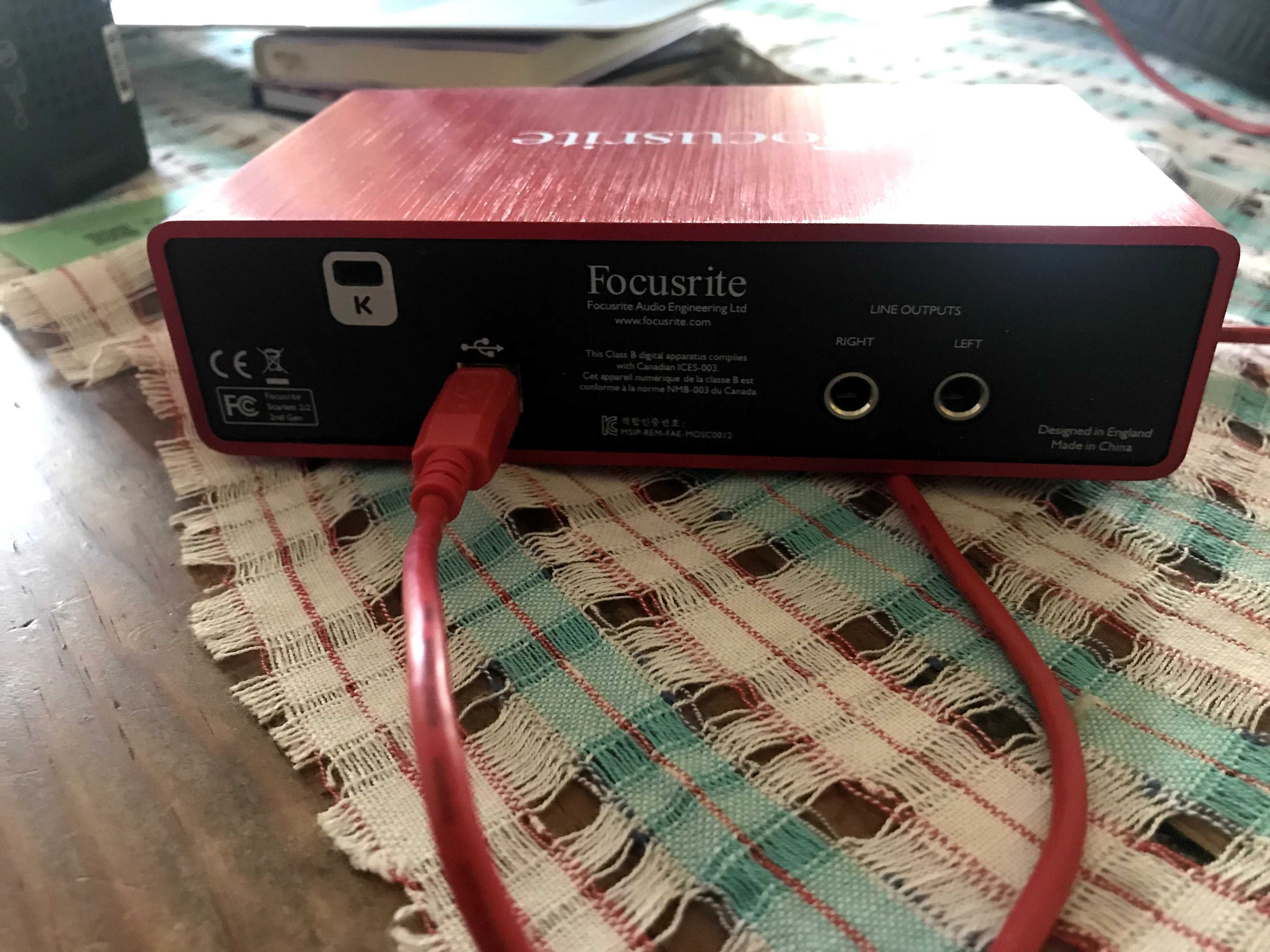 Scarlett 2i2 2nd generation 2-in/2-out USB audio interface