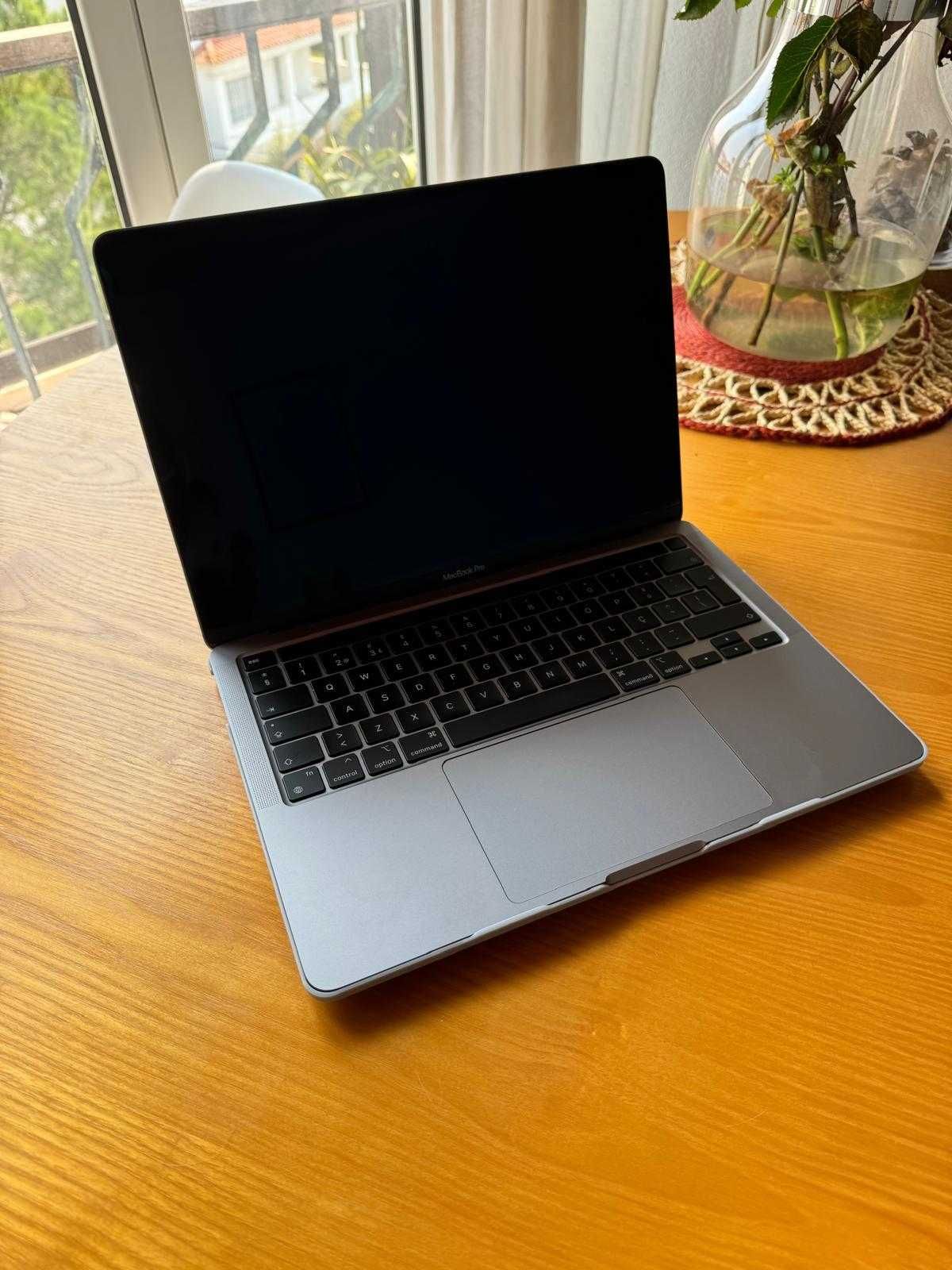 MACBook PRO Apple 13-13.9''