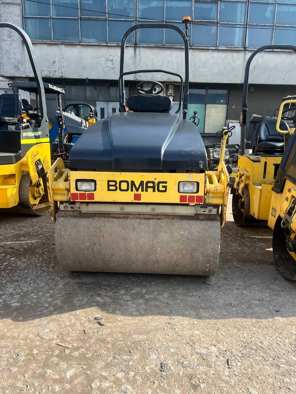 Продам каток bomag bw 120 ad 4 асфальтний  вібро каток стан ідеальний