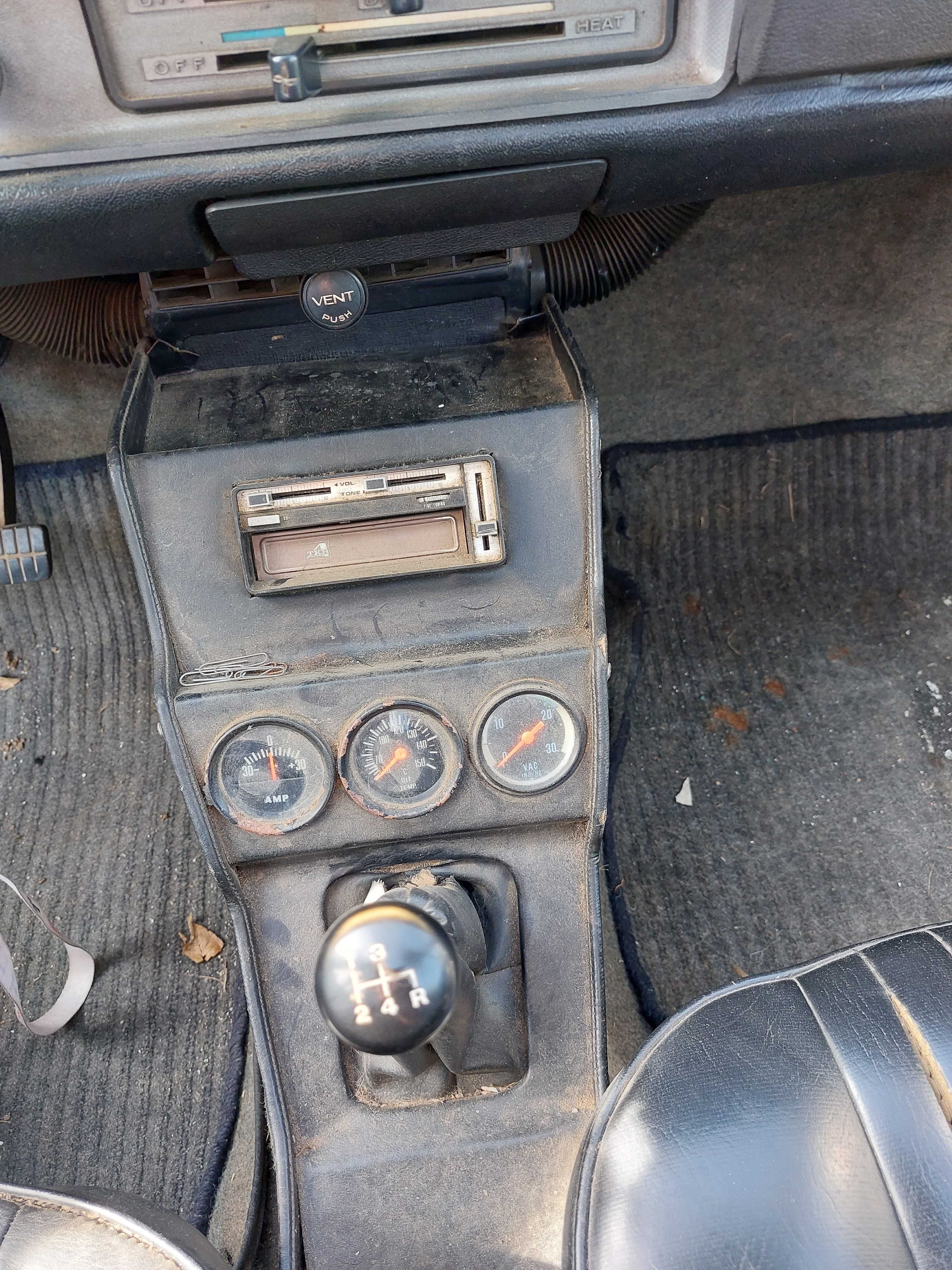 Datsun 1200 Deluxe