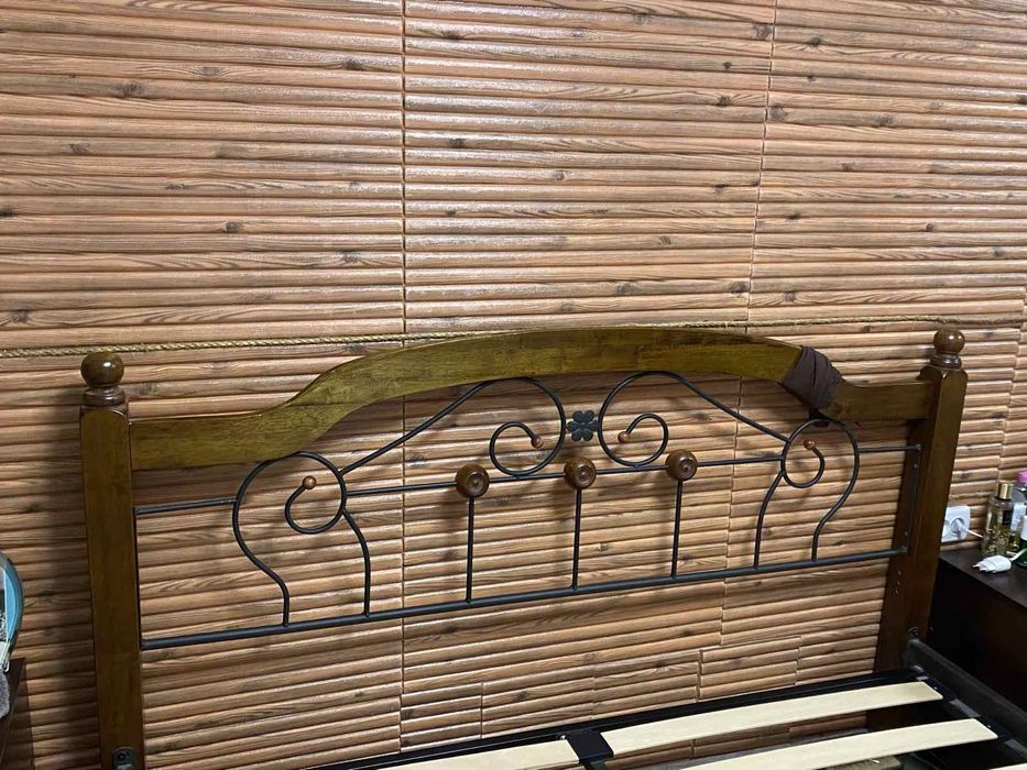 Ліжко двоспальне