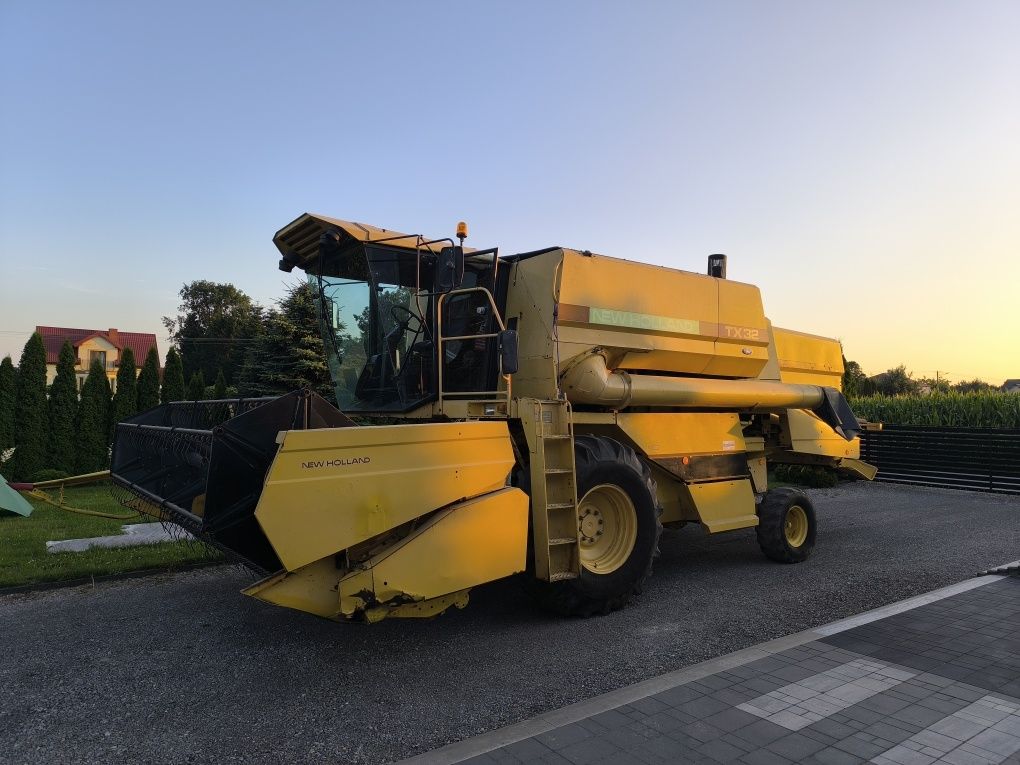 New Holland tx 32
