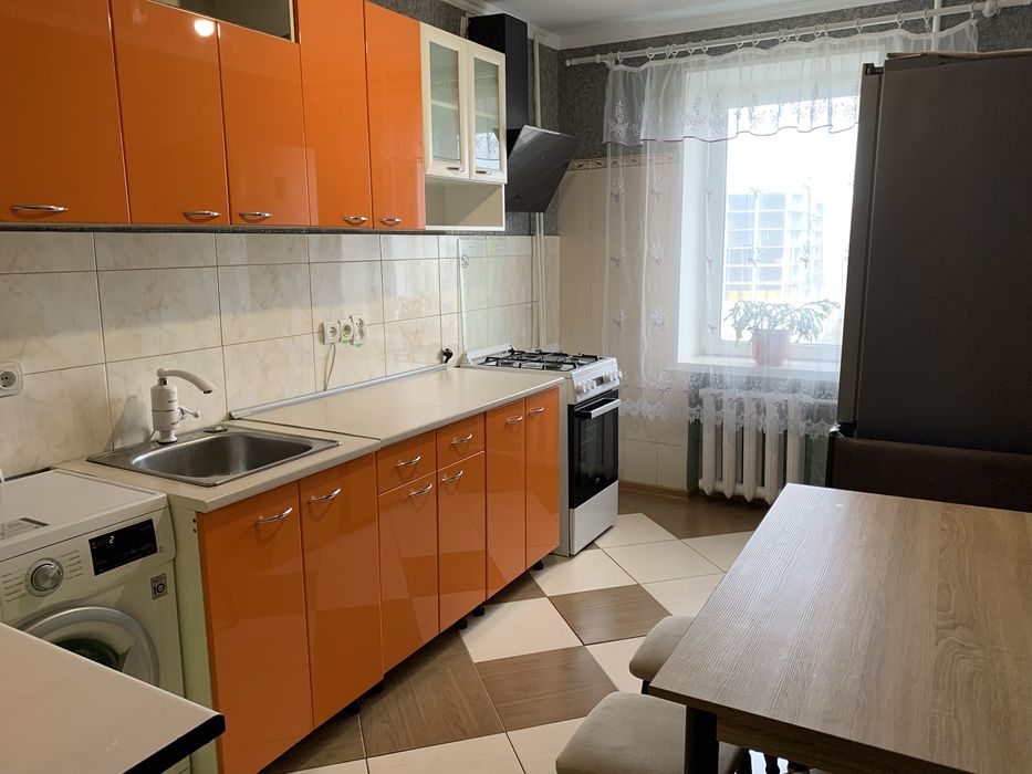 Продам 3 ком квартиру на Слобожанском
